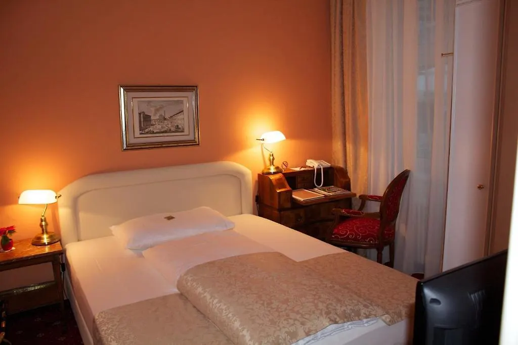 Hotel Vier Jahreszeiten Salzburg 4*,