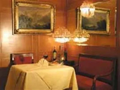 Hotel Vier Jahreszeiten Salzburg 4*,  Austria