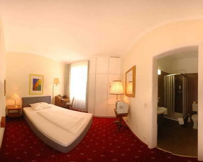 Hotel Vier Jahreszeiten Salzburg 4*,  Austria