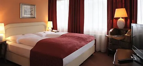 ****  Hotel Vier Jahreszeiten Salzburg Austria