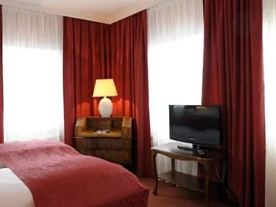 Hotel Vier Jahreszeiten זלצבורג 4*,